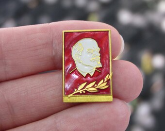Vintage Soviet Lenin pin soviet Communist propoganda red Soviet USSR vintage pin badge history Lenin communism rare collectible Soviet pin
