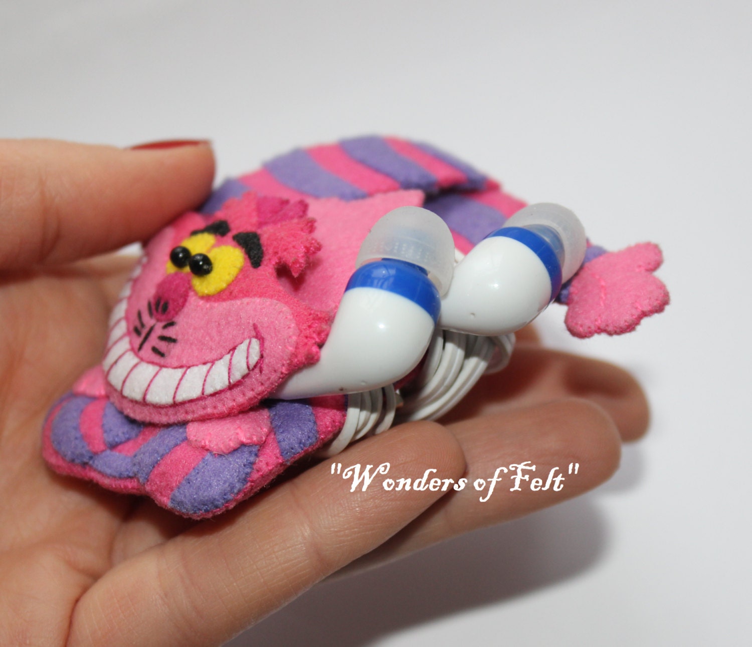 Cheshire Cat Organizer Headphone earphones holder Alice in