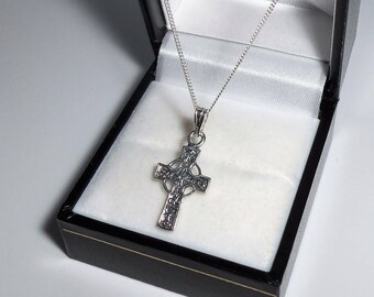 Sterling Silver Celtic Cross Pendant Necklace.