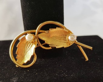 Genuine Pearl Gold Brooch, Pearl Brooch, Brooch with Pearl and Leaves, Genuine Pearls, Brooch