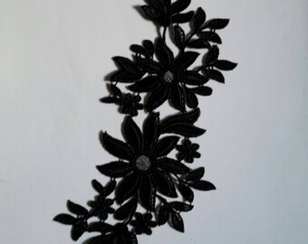 1 20 cm X 7 cm black Venice guipure lace applique