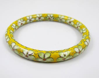 Chinese Cloisonne Enamel Bracelet. Chinese Export Jewelry. Yellow Green Enamel Daisy Flowers Bangle Bracelet, 1940s Chinese Enamel Jewelry