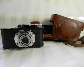 Vintage ARGUS ANASTIGMAT A2B, 50 mm Camera with Case