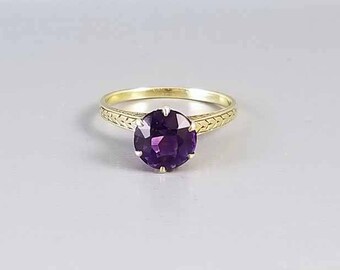 Antique early Art Deco 1920s 14k green gold purple amethyst solitaire ring / size 7-1/4