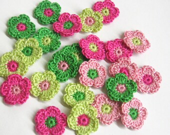24 tiny crochet flower appliques 0.8 inches, pink and green mix (A10061)
