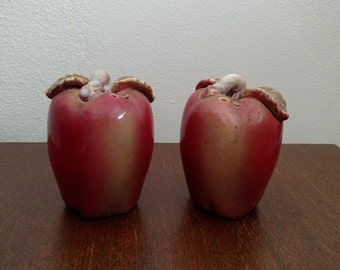 Apple Salt & Pepper Shakers