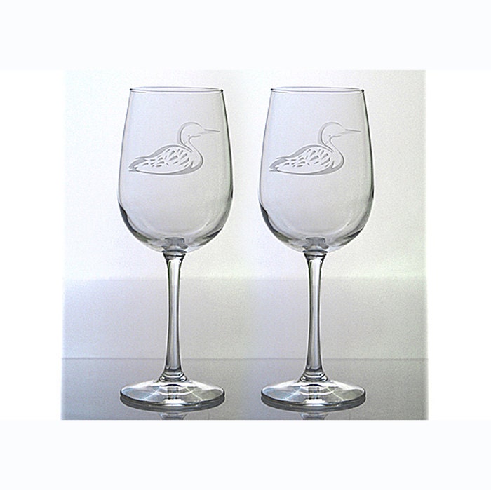 Loon Wine Glass / Set of 2 / Free Personalization / Wildlife