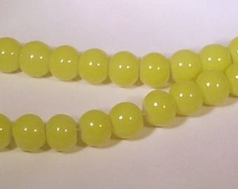 Round 8mm yellow glass beads