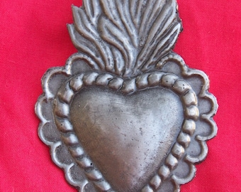 Tin/Silver Sacred Heart with Wavy Flame Milagro Ex Voto