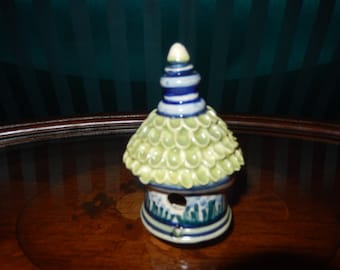 ART POTTERY BIRD House