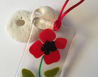 Poppy fused glass light catcher