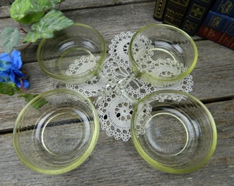 Set of 4 Vintage Yellow Glass Handled Soup Cereal Chili Bowls