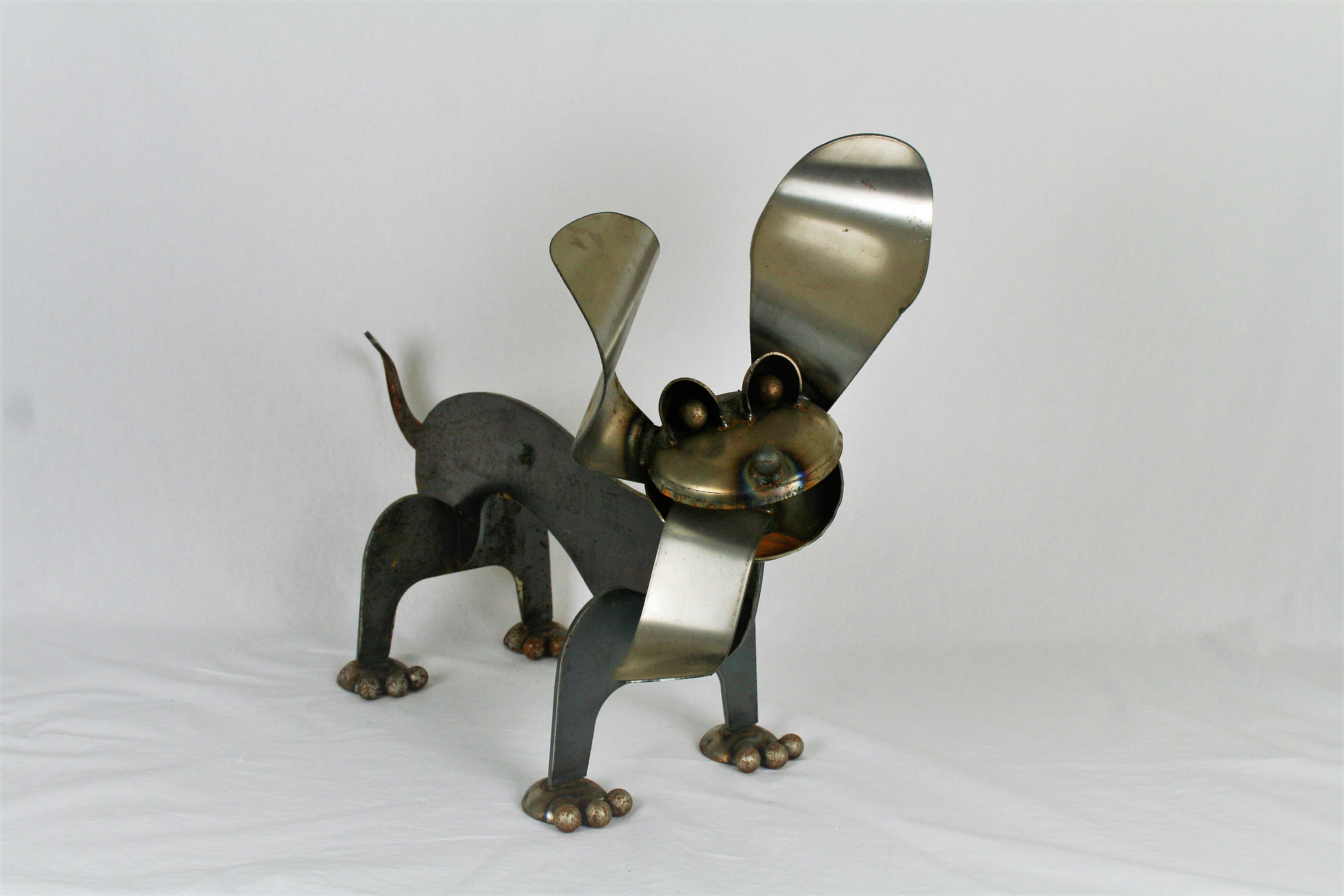 Metal Dachshund, Wiener Dog Statue, dog garden art, dog statue, metal