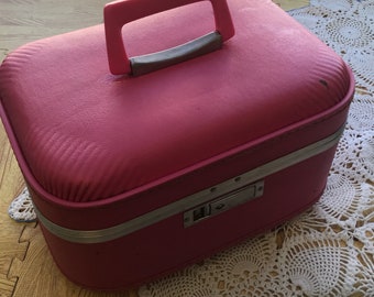 Vintage Hot PINK Hard Shell Train Makeup Case Needs TLC