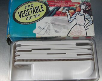7 piece vegetable cutter set.