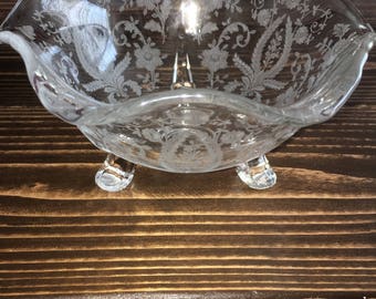 Chic 1950's glass candy dish