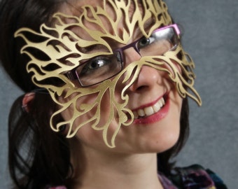 Filigree Flame leather mask in gold for eyeglasses