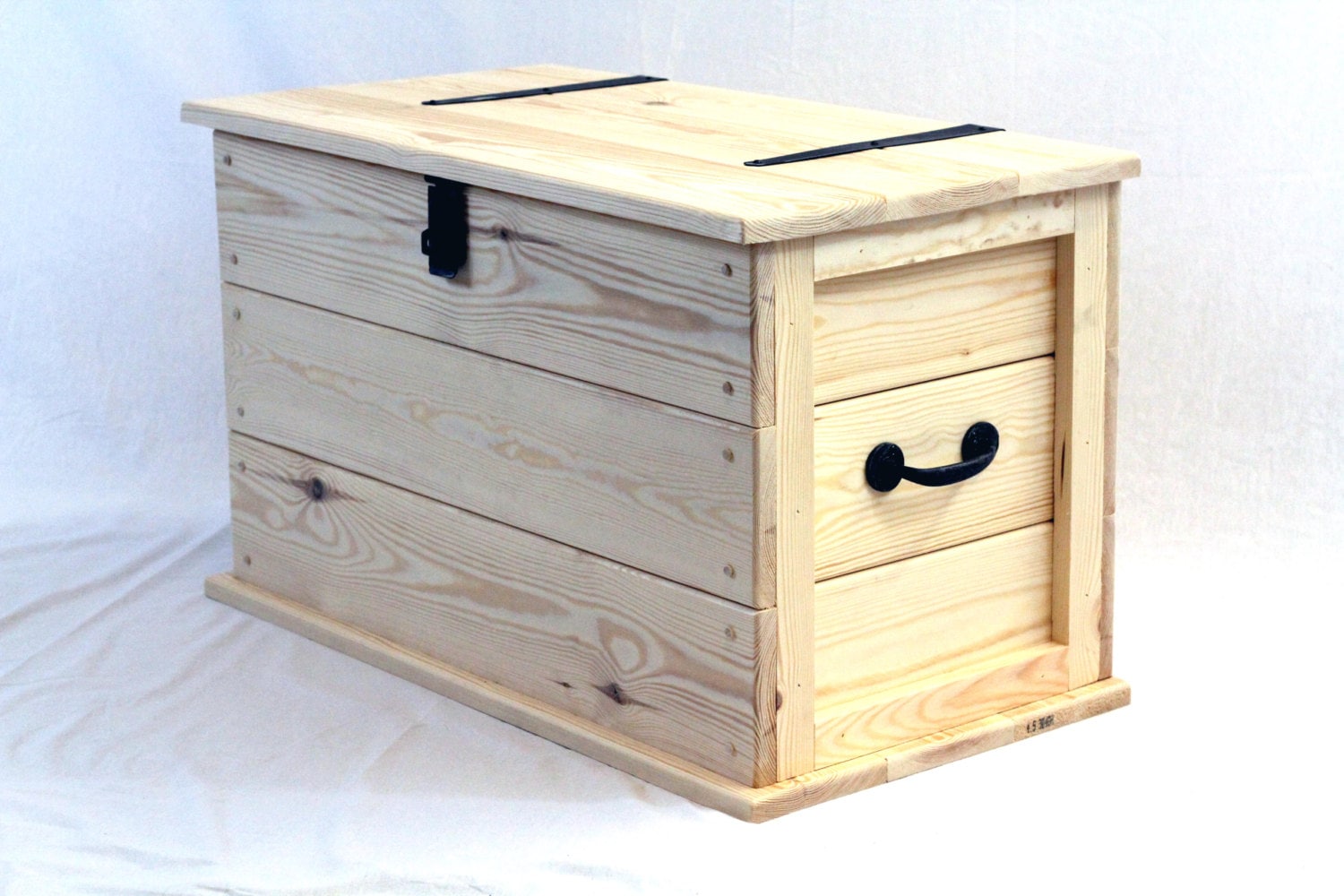 Wooden Trunk Unfinished Pine Ready For You To Paint Shabby Zoom