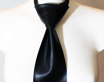 Latex Short Double Windsor Tie