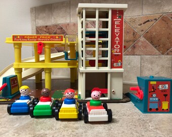 Vintage Fisher Price Little People Play Family Action Garage