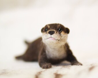 MADE TO ORDER - Needle felted Otter - Felt Otter - Home Decor - Poseable - Custom Animal Portrait - Soft Sculpure - Animal Art - Otter Decor
