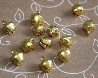 free shipping in UK - 100 pcs - 8mm gold jingle bells Charm Christmas Pendant