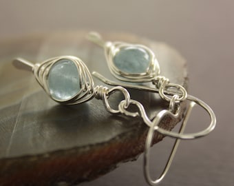 Sterling silver earrings with pale blue aquamarine stones, Aquamarine earrings - Dangle earrings - Gemstone earrings - ER002