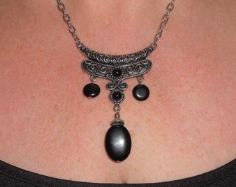 Bohemian necklace, black necklace, onyx crescent necklace, ethnic jewelry, hippie jewelry, gypsy necklace, tribal jewelry, boho necklace
