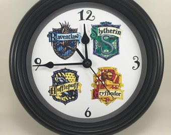HARRY POTTER "Four Houses of HOGWARTS" Wall Clock Novelty Potterhead Gift