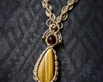 Tiger eye stone macrame necklace