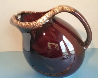 Hull ovenproof USA pottery pitcher