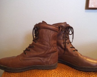 Vintage Maine Woods Lace up Boots ~ Soft Brown Leather Granny Boots Size 6 1/2
