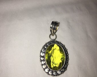 Yellow quartz pendant