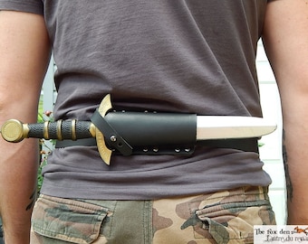 Latex dagger leather sheath, can be wear on a belt and on a baldric. LARP, SCA
