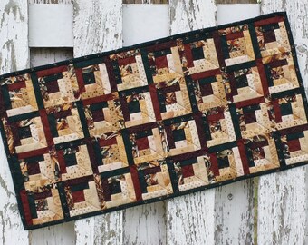 Quilted Table Runner (TGTR27) Fall Log Cabin