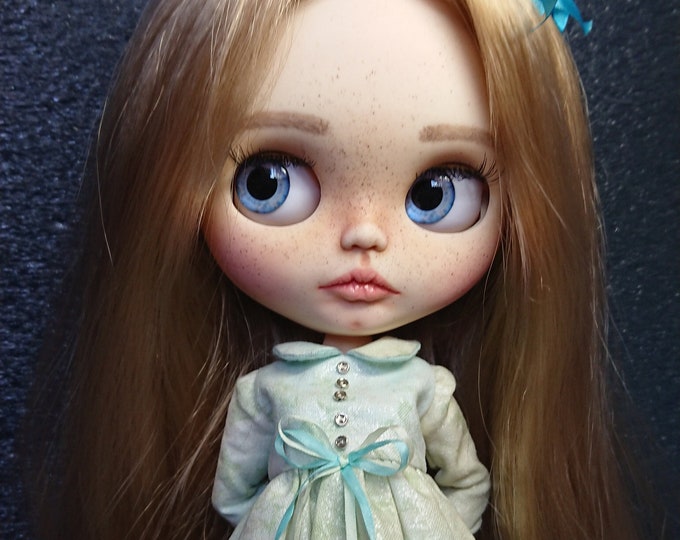 Danessa ooak custom Blythe doll fake base Blythe custom ooak Blythe Blythe TBL custom doll interior dolls collectible dolls articulated doll