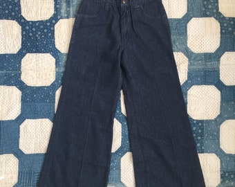 Vintage Green Apples bell bottom jeans denim - petite - 23"