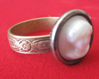 Antique Adjustable Button Ring