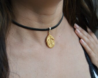 Simple Choker, Feather Choker, Feather Necklace, Choker Necklace, Leather Necklace, Feather, Boho Necklace, Boho Choker, Feather Pendant