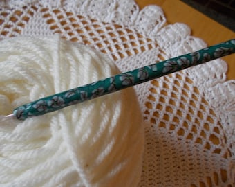 Size C Susan Bates crochet hook