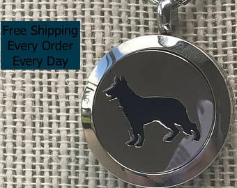 Dog-Silhouette aromatherapy pendant