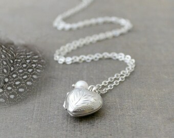 Heart Locket, Sterling Silver Locket, Vintage Locket Necklace, Tiny Heart Locket, Freshwater Pearl Locket, Small Silver Locket, Push Gift