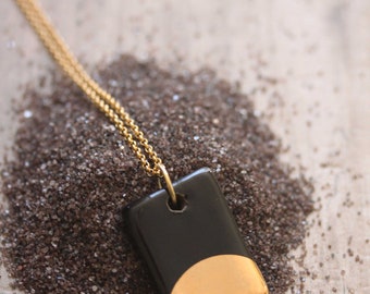 Gold Luster Pendant Necklace in Black