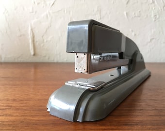 Vintage 1950s Swingline 27 stapler