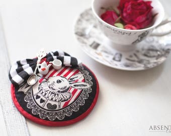 Fascinator - Alice in Wonderland - headpiece -