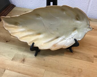 Frankoma Leaf Dish / vintage pottery