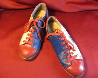 Retro Woman's Bowling Shoe Size 5, Red White and Blue Bowling Used Bowling Shoe, Bobwolf Sporting Shoe, Bowling Rental Shoe From 1970's