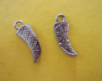 Carved Horn charm/charms, antique silver - 2.8 cm