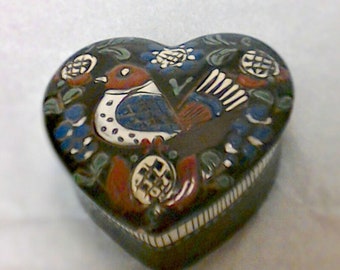 Vtg Schweizer Heitmatwerk Swiss Heart Shaped Trinket Box with Bird on Lid