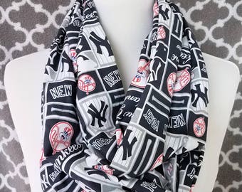 New York Yankees Pinstripe Infinity Scarf